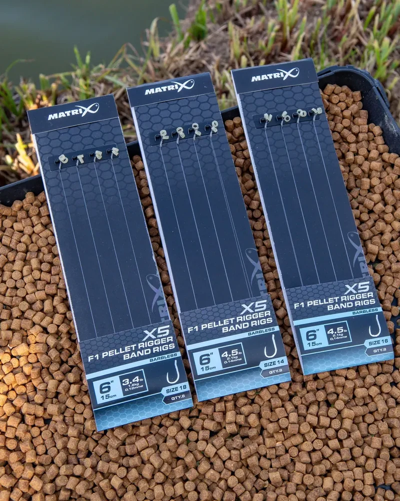 X5 F1 Pellet Rigger Band Rigs 6" Barbless – 15 cm Onderlijnen met Bait Band en Zonder Weerhaak (8 stuks)