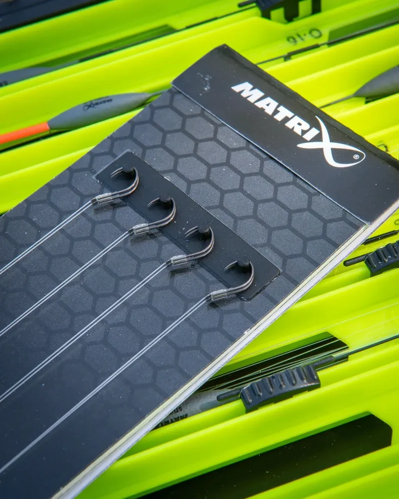 X1 Commercial Carp Rigs 4" Barbless – 10 cm Onderlijnen zonder Weerhaak (8 stuks)