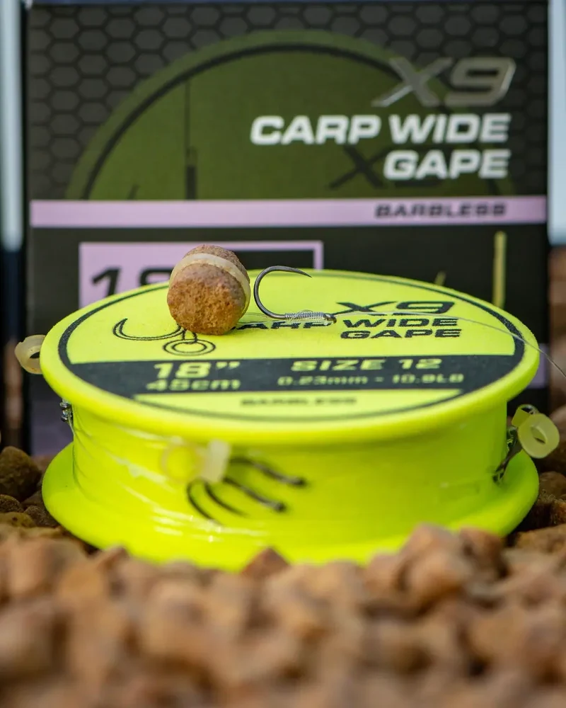 X9 Carp Wide Gape Band Rigs 18" Barbless – 45 cm Onderlijnen met Bait Band en Zonder Weerhaak (8 stuks)