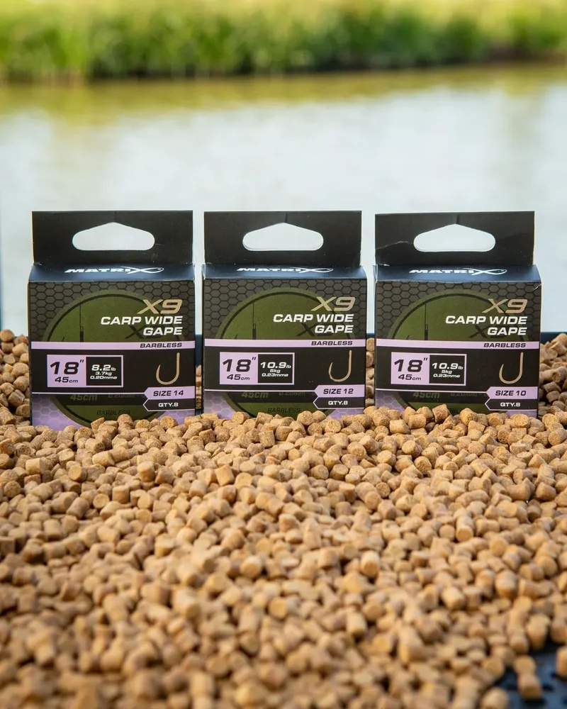 X9 Carp Wide Gape Band Rigs 18" Barbless – 45 cm Onderlijnen met Bait Band en Zonder Weerhaak (8 stuks)