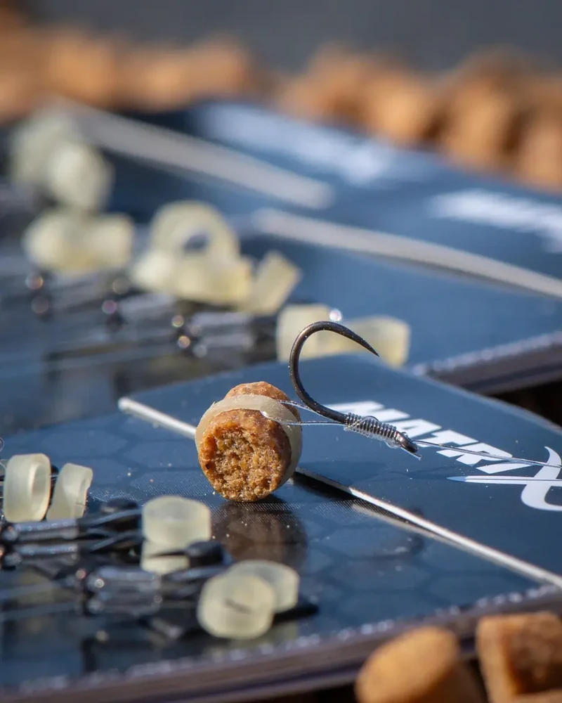 X6 Carp Pellet Rigger Band Rigs 6" Barbless – 15 cm Onderlijnen met Bait Band en Zonder Weerhaak (8 stuks)