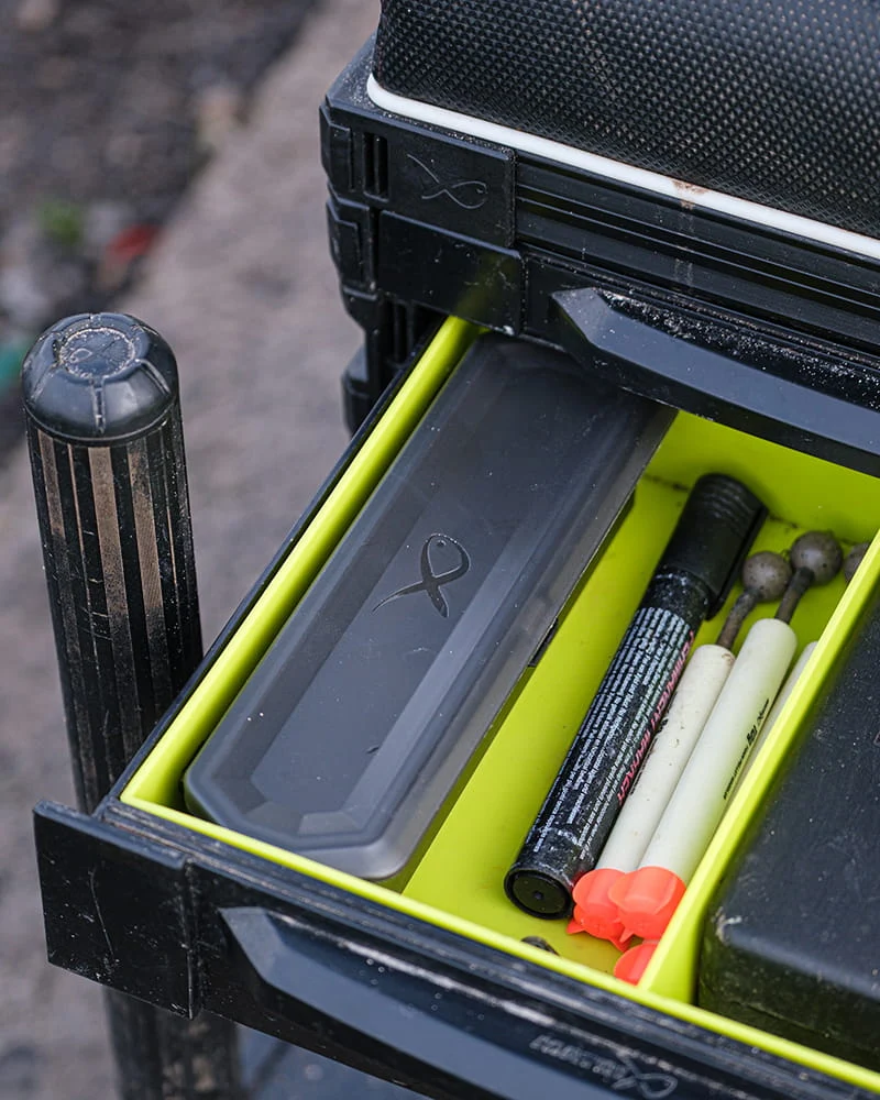 Slim Accessory Box – Smalle Opbergbox voor Vismateriaal