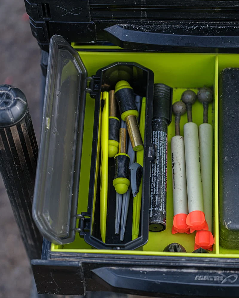 Slim Accessory Box – Smalle Opbergbox voor Vismateriaal