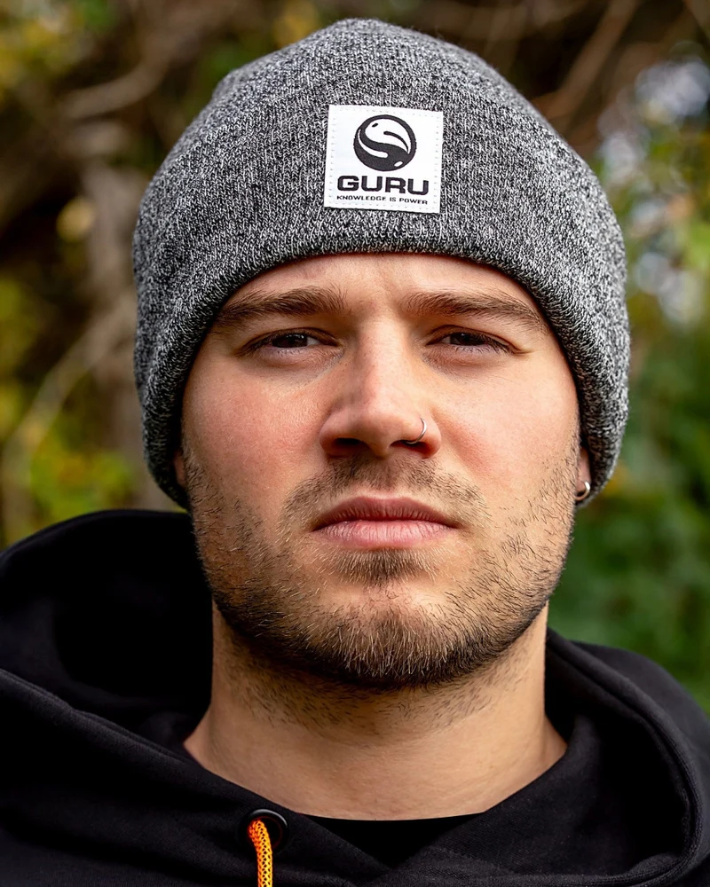 Grey Patch Beanie – Muts - 🎁