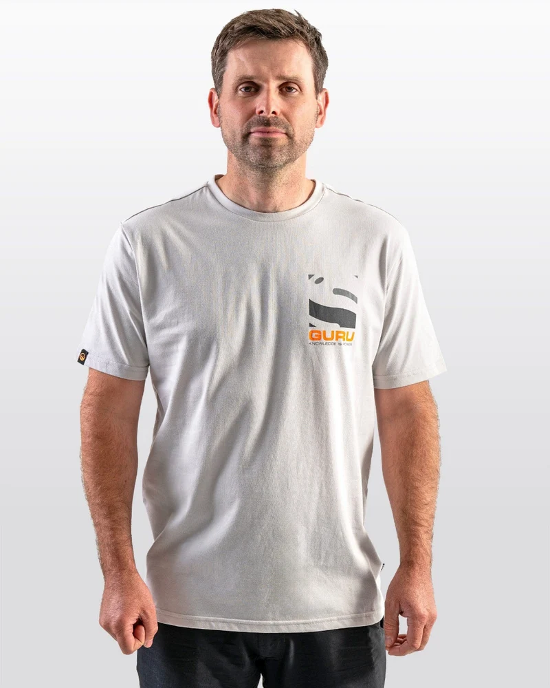 Magnify Grey Tee – T-shirt 🎁
