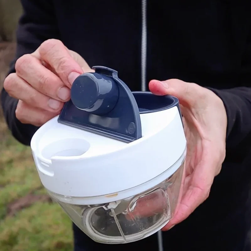 Trophy Bait Chopper – Handmatige Hakmolen voor Aas