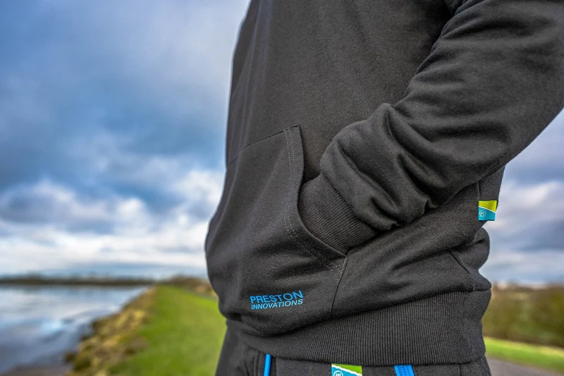 Pro Pullover Hoodie – Hoodie 🎁