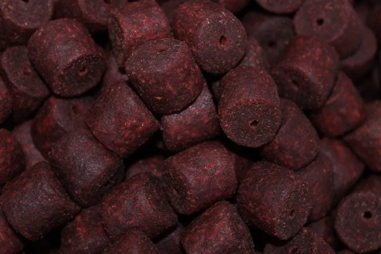 Pellets Percés Pro Elite Baits Red Halibut 15 mm 900 g