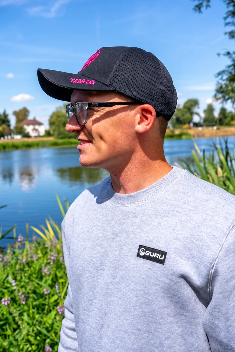 Patch Crewneck Grey – Grijze Trui