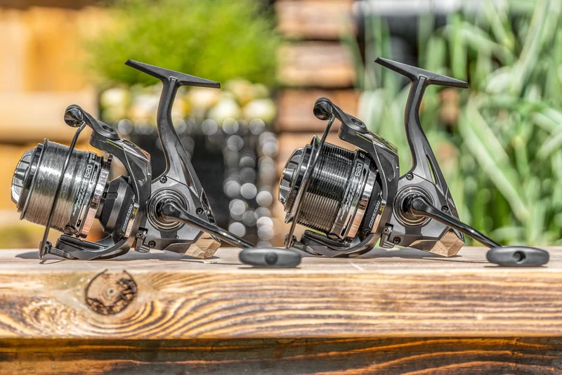 Monster Feeder Reels & Spare Spools – Feedermolens en Reservespoelen