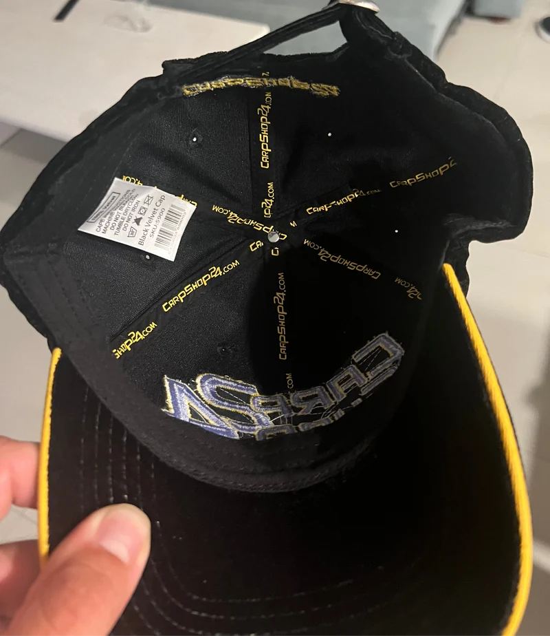 CARPSHOP24 100% Velvet Black Cap – Pet