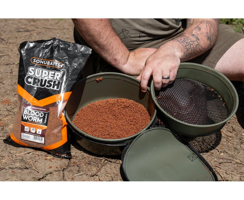 EVA Solid Groundbait Bowl and Riddle – Voerbak met Zeef