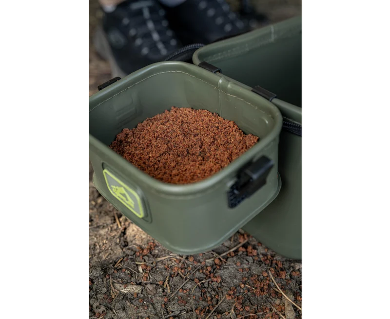 EVA Solid Bait Station 8l – Aastas met Aasbak en Zeef