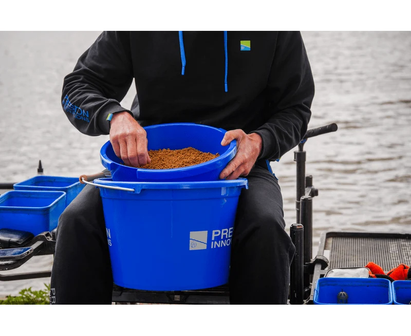18L Bucket Set – Voeremmerset