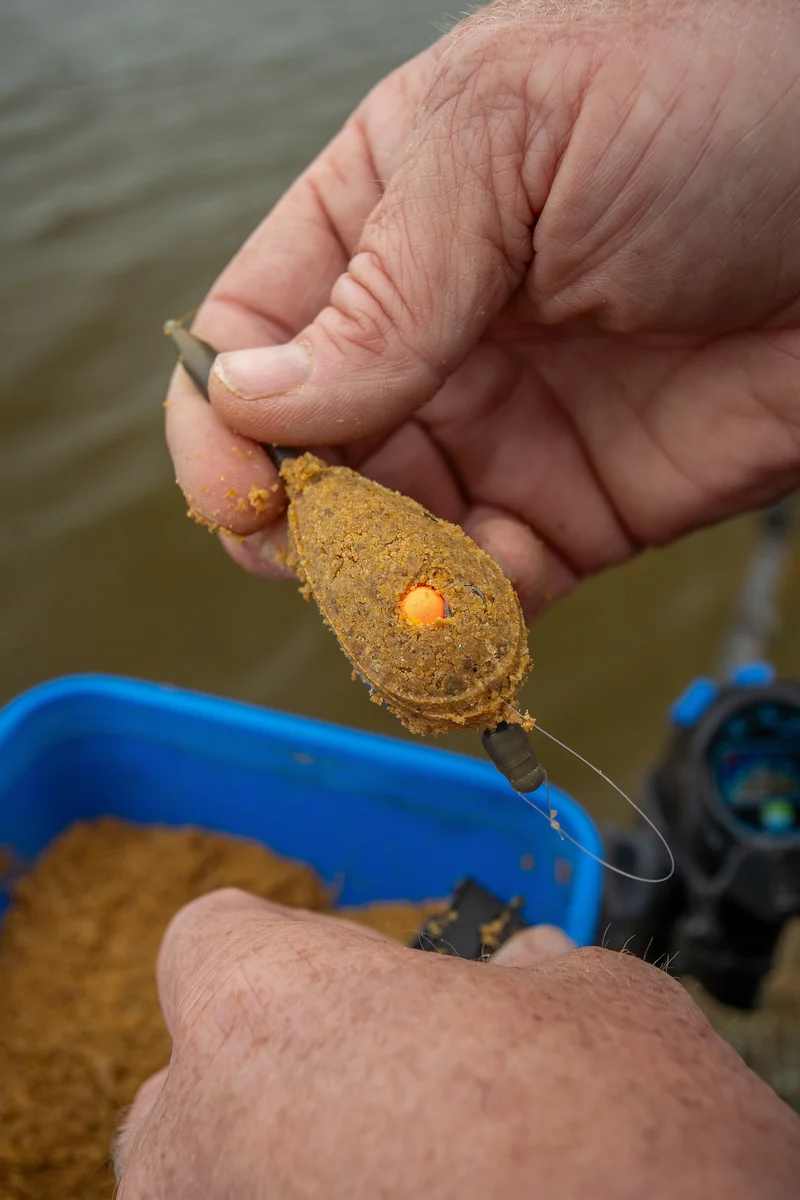Super Crush Mega Carp Method Mix 2kg – Karpermethodgrondvoer 🎁