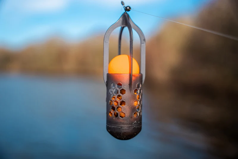 Surface Feeder Float – Oppervlaktedobber met Geïntegreerde Voerkorf 🎁