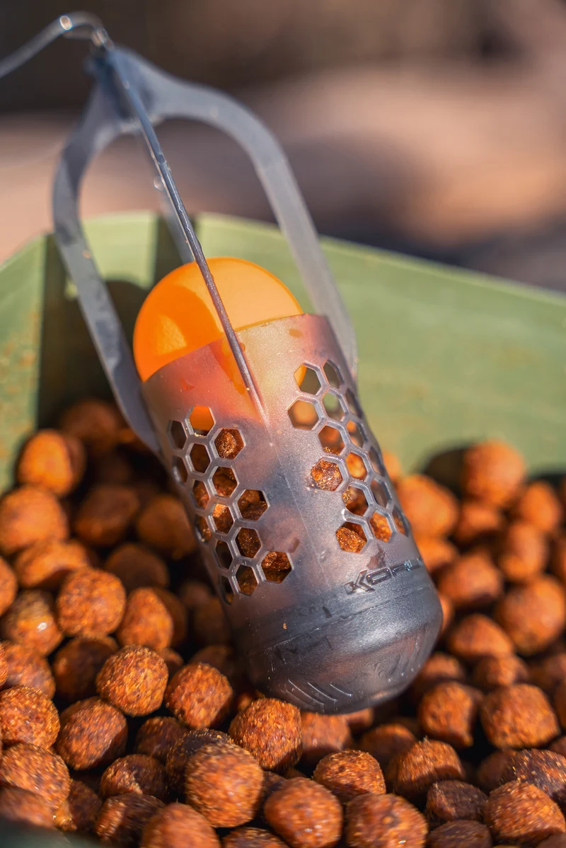 Surface Feeder Float – Oppervlaktedobber met Geïntegreerde Voerkorf 🎁
