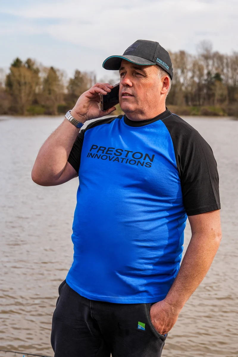 Lightweight Blue Raglan T-shirt – T-shirt 💰