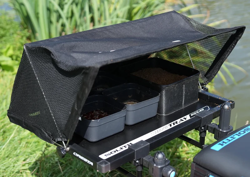 Solith Hooded Side Tray – Aastafel met Aaskap