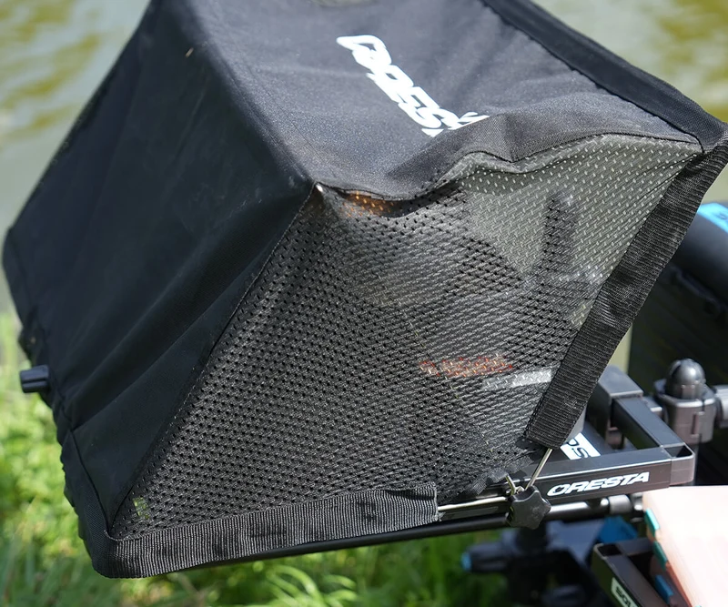 Solith Hooded Side Tray – Aastafel met Aaskap