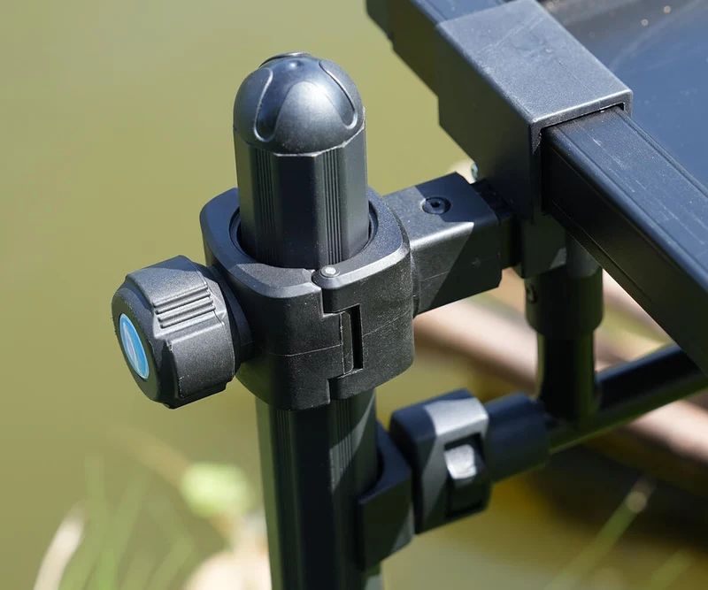 Solith Hooded Side Tray – Aastafel met Aaskap