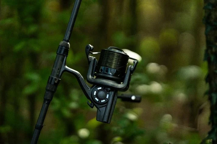 Moulinet Nash LRX8000