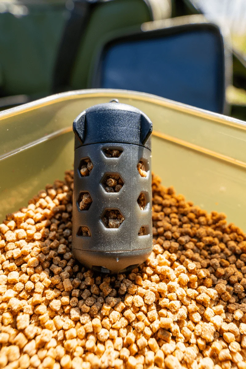 Floating Feeder – Drijvende Voerkorf 🎁