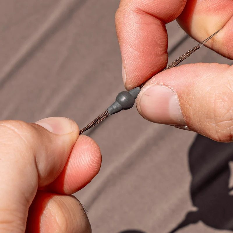 Perles Tungsteno Avid Carp Leader Outline