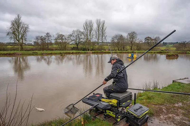 Aquos Ultra 3m Landing Net Handle – Schepnetsteel