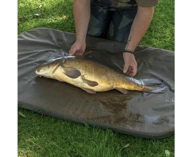 Tapis Avid Carp Revolve