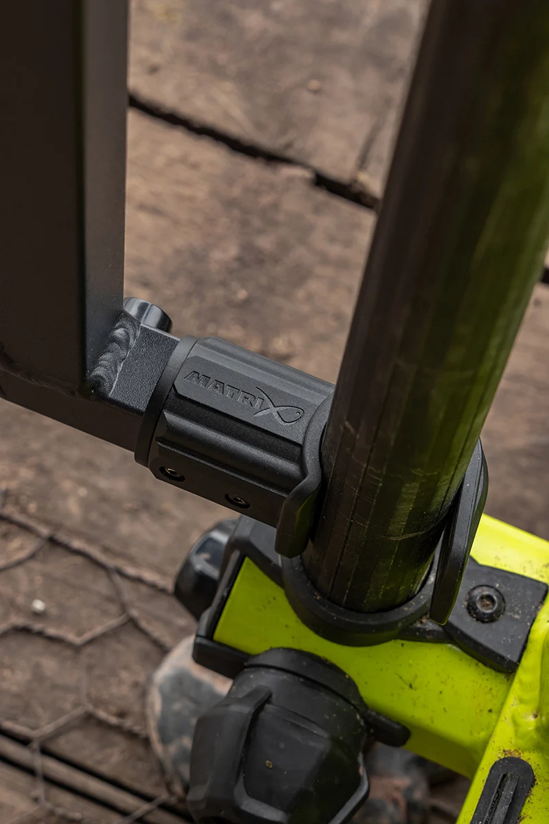 Pro Rigid Feeder Tray – Aastafel voor Feederstoel