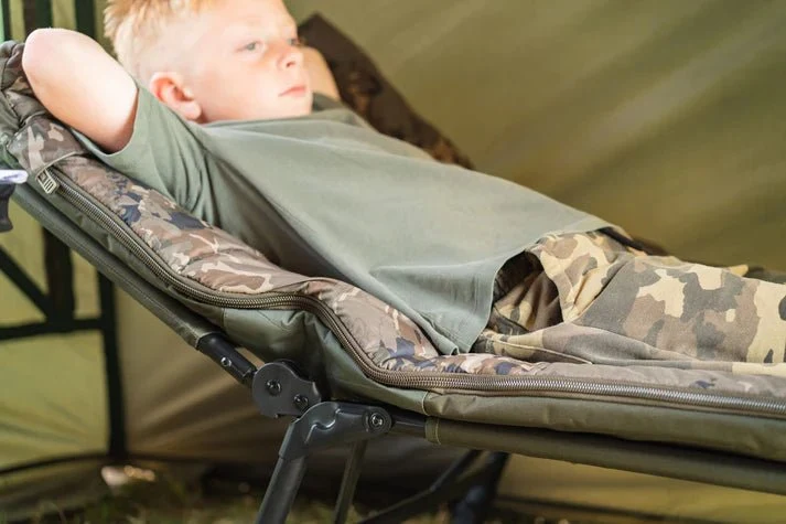 Bed Chair Nash Indulgence 4 Juniors Sleep System Camouflage