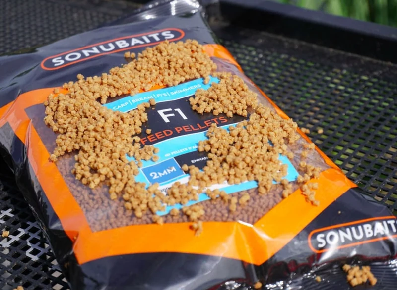 F1 Feed 900g – Voerpellets
