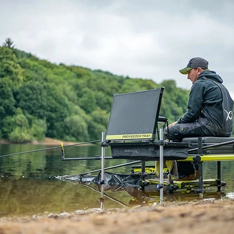 Pro Feeder Tray – Aastafel voor Feederstoel