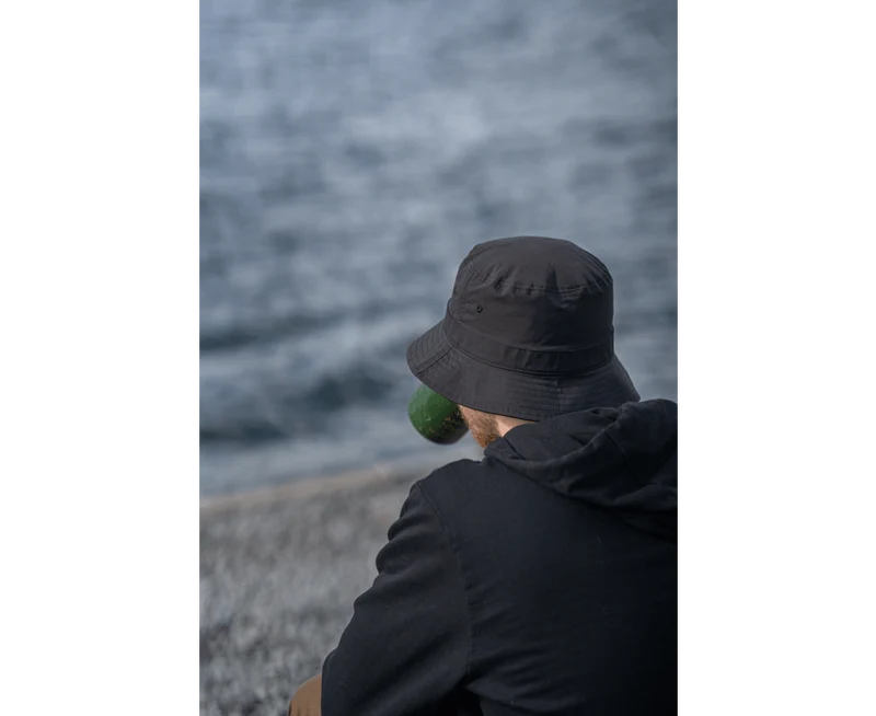 Bonnet Avid Carp Stealth Noir