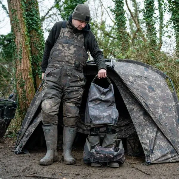 Sac pour bottes et waders Nash Camo