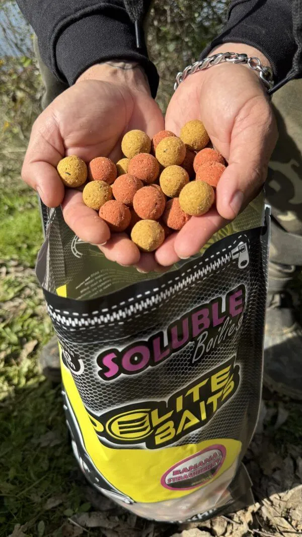 Bouillette Soluble Pro Elite Baits Banana Strawberry 20 mm 3,5 kg