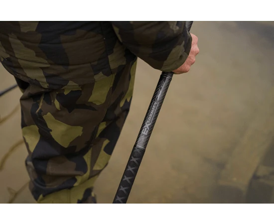 Cobra en carbone Avid Carp 120 cm/24 mm