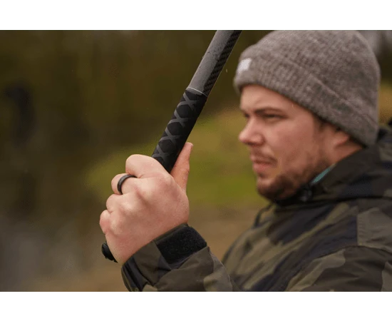 Cobra en carbone Avid Carp 80 cm/24 mm