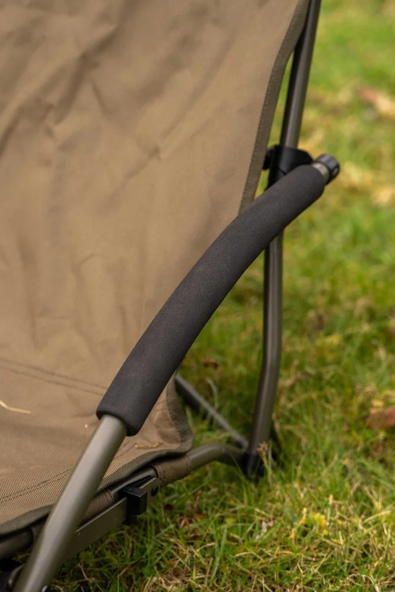 Chaise Avid Carp Revolve Low