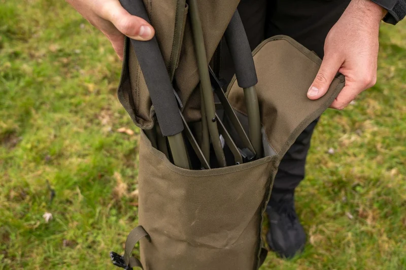 Chaise Avid Carp Revolve Low