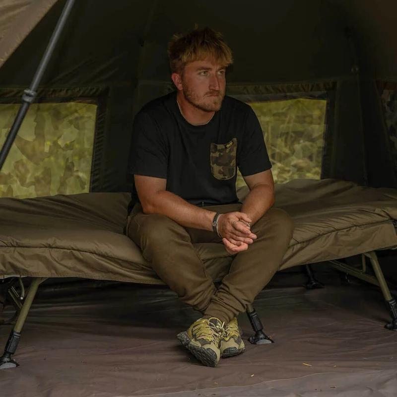 Bed Chair avec sac de couchage Avid Carp Benchmark Ultra System