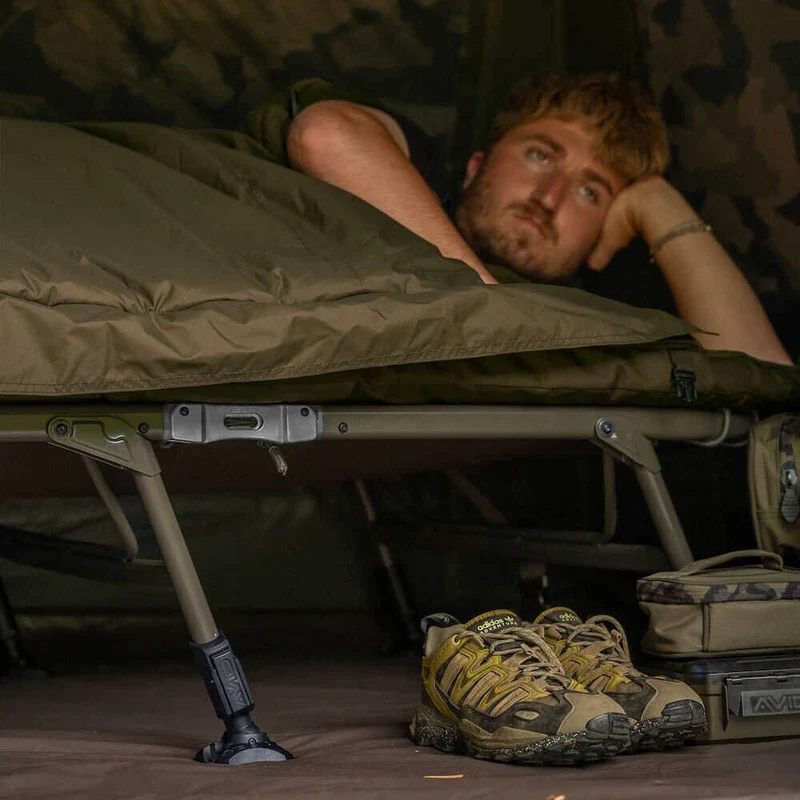 Bed Chair avec sac de couchage Avid Carp Benchmark Ultra System