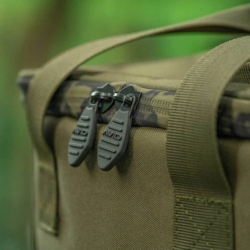 Sac de pêche thermique Avid Carp RVS M