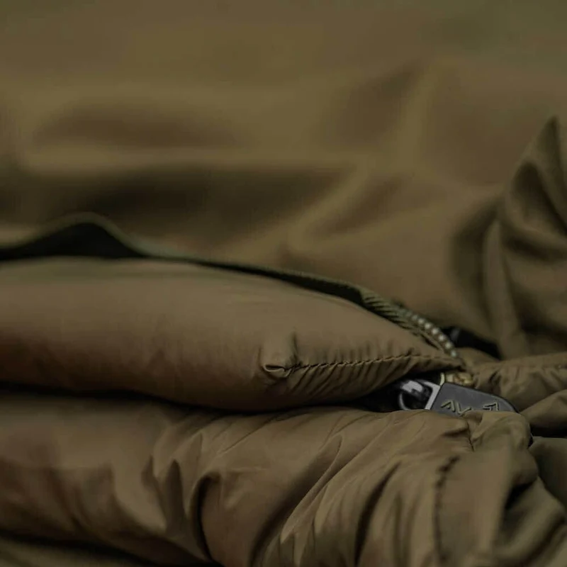 Bed Chair avec sac de couchage Avid Carp Revolve System