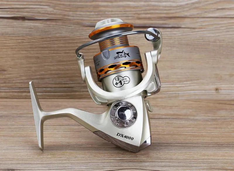 2019 New Fishing coil Wooden handshake 12+ 1BB Spinning Fishing Reel Professional Metal Left/Right Hand Fishing Reel Wheels