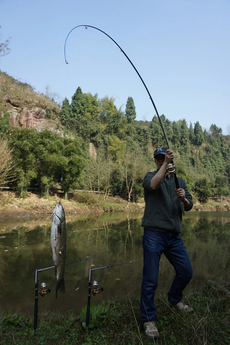 Automatic Fishing Rod High Quality Fish Pole 1.8M 2.1m 2.4m 2.7m Sea River Lake Stainless Steel Fishing Rod spinning telescopic