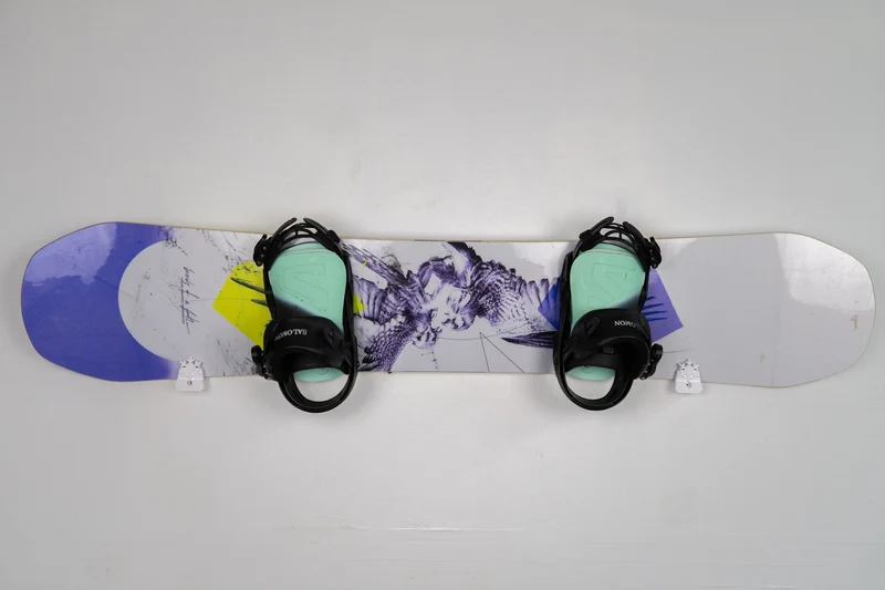 Snowflake Snowboard Holder | Horizontal Wall Mount