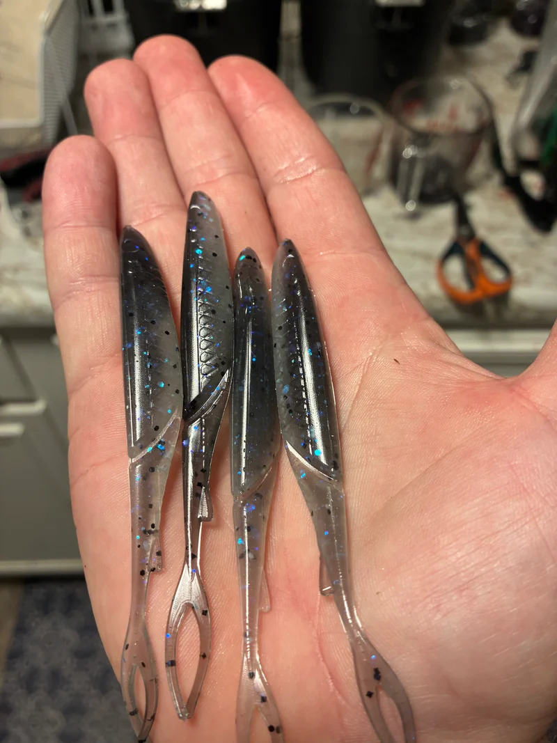 4.25in Flex minnow Electric shad 8 per bag