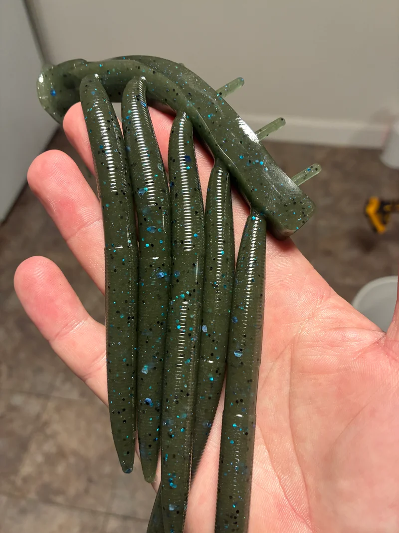 5in stick bait. 10 in a bag Green Pumpkin Blue Flake